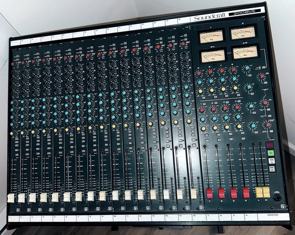 SOUNDCRAFT 200 BVE 16 Channel Soundboard 4 bus mixer  Analog - Image 2 of 4
