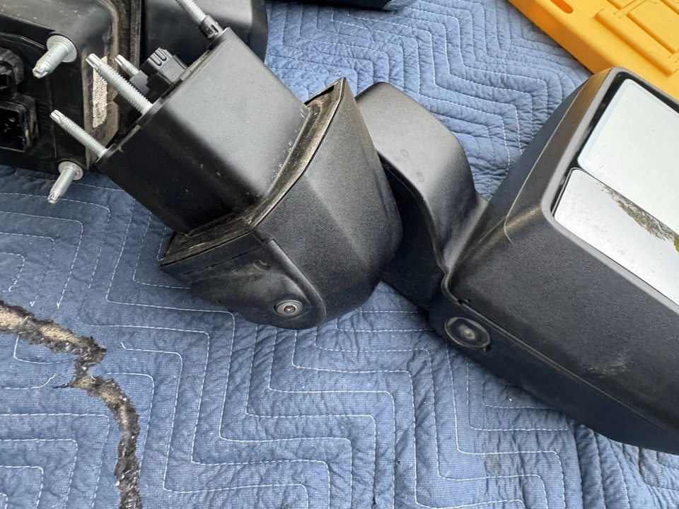 Espejo retrovisor derecho/izquierdo GMC Sierra HD/Silverado 2500 2020-2023 OEM 84944520 Foto 4 de 4