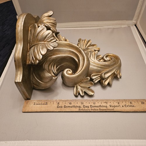 Estante de pared dorado con decolina hecho a mano y pintado a mano, aproximadamente 9" por 9,5", buen estado - Imagen 18 de 19
