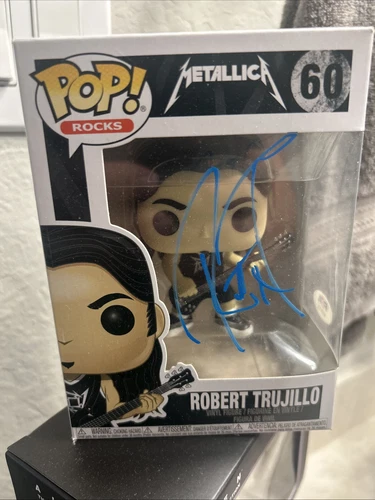 Metallica Robert Trujillo funko pop signed PSA DNA Authenticated