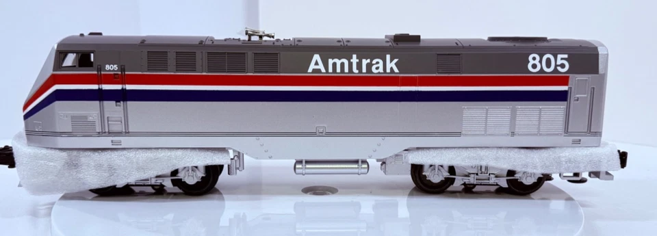 MTH RailKing Amtrak Genesis 5-Car Set O Scale Diesel Engine & Coaches - NEW - Image 3 of 4