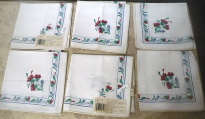 LENOX POPPIES ON BLUE CLOTH NAPKINS 17'' X 17'' SET OF 6 NEW