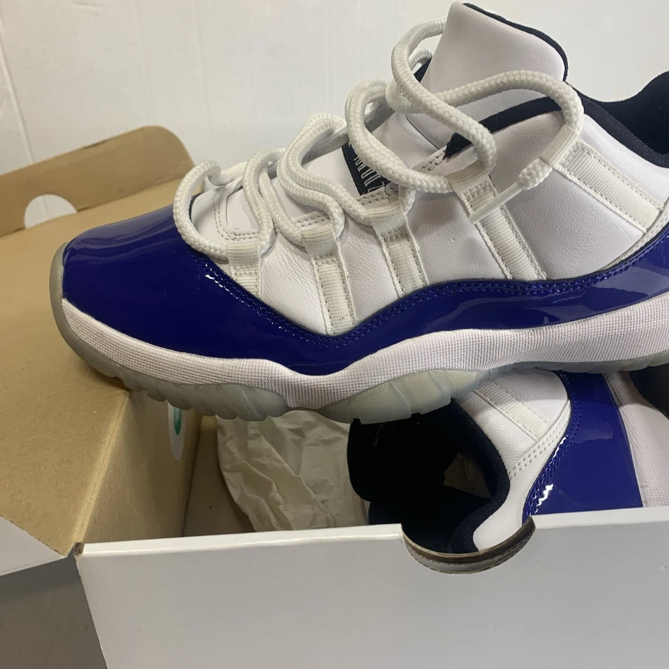 Talla 10.5 - Boceto retro de Air Jordan 11 Low Concord con Foto 2 de 4