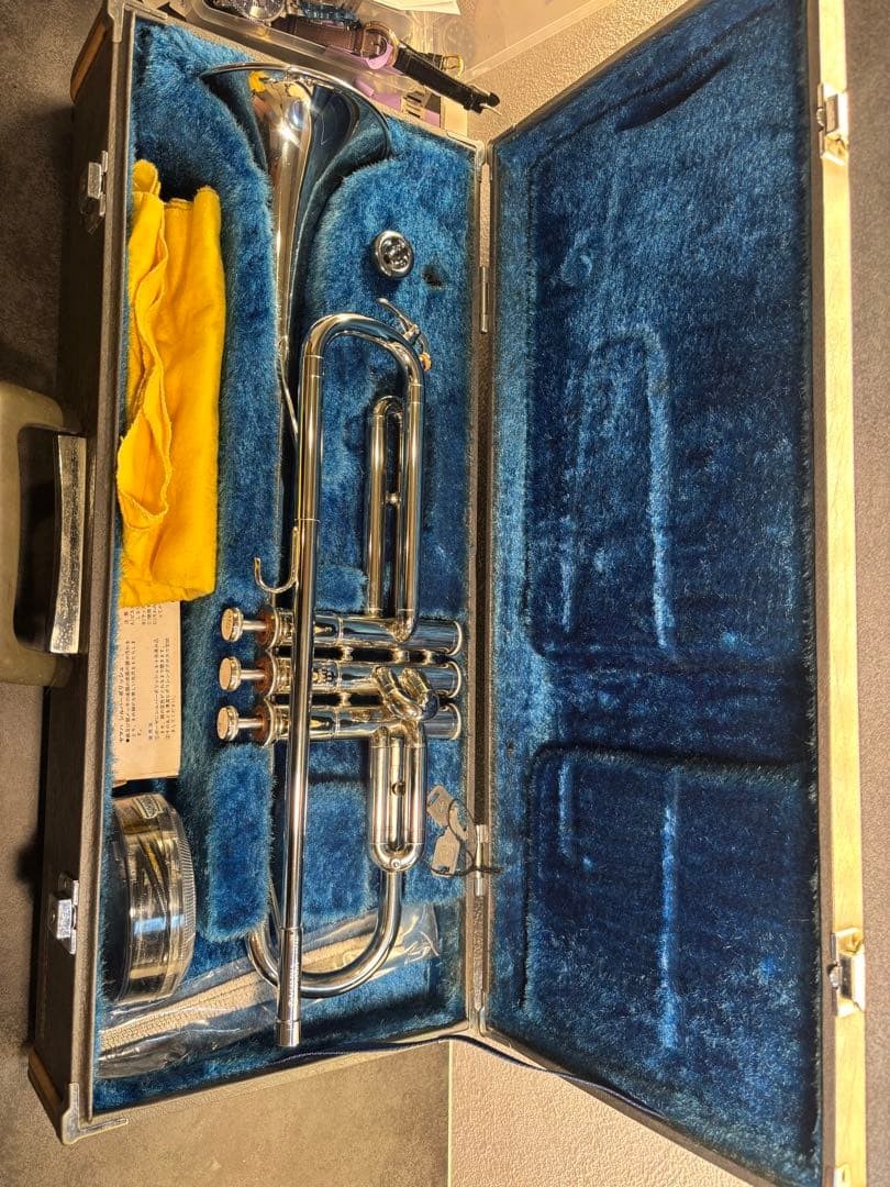Yamaha YTR-135 Trumpet Student Model Japan Silver with Case and Mouthpiece