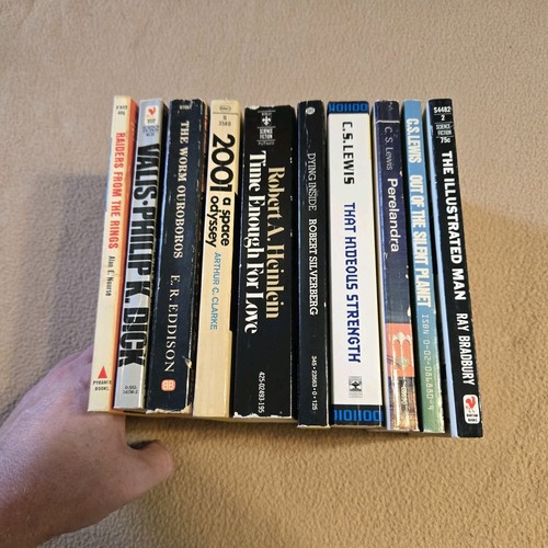 Vintage Sci-fi PB Lot of 10, Valis, Space Trilogy, 2001, Worm Ouroboros, Raiders - Imagen 2 de 15