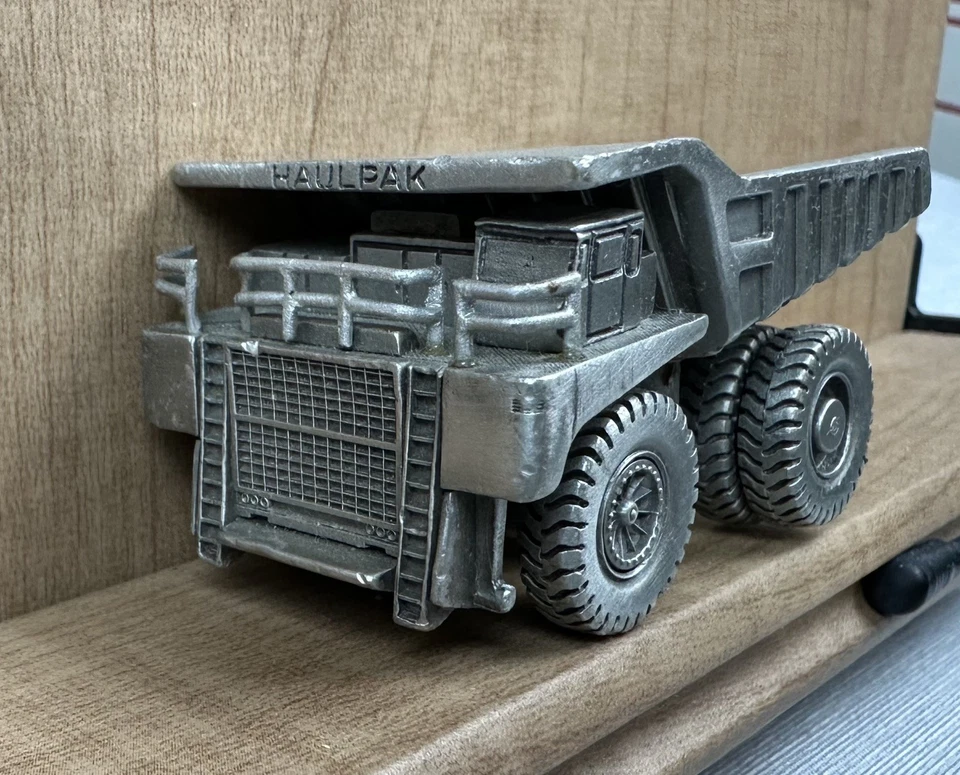 Haulpak 830E Dump Truck - 1/100 - Precision Pewter - Image 2 of 4