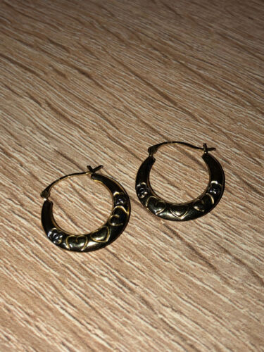 Vintage Hallmarked 9ct Yellow & White Gold Heart & Flower Hoop Earrings - Picture 2 of 11