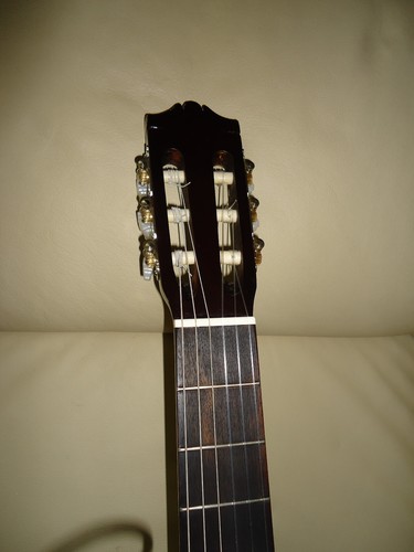 Konzertgitarre 4/4 Yamaha Model C 60 mit Zubehör - Bild 7 von 18