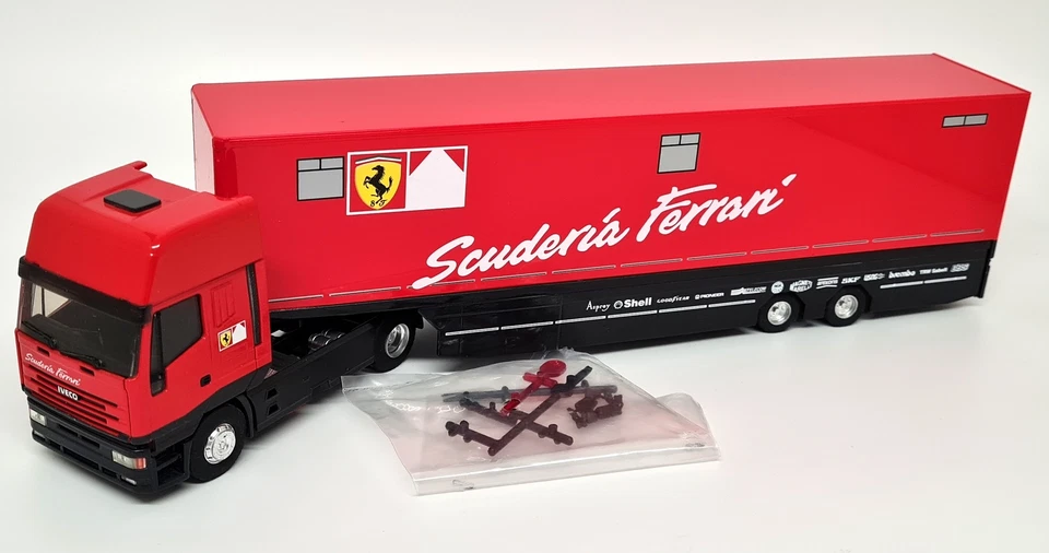 Camión modelo Louis Surber 1/43 Iveco Scuderia Ferrari GP F1 Team Transporter Foto 3 de 4