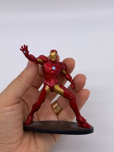 IRON MAN MARVEL 3.5” ACTION FIGURE TOY (PRE-OWNED) - Picture 3 of 4