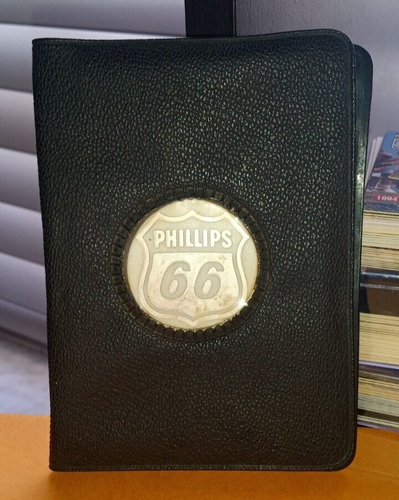 Vintage Phillips 66 Plastic Buisness Card Holder - Causeway "66" Wrecker Service - Picture 2 of 5