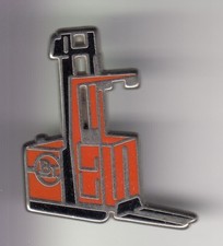 RARE PINS PIN'S .. AGRICULTURE TRACTEUR BTP ELEVATEUR LIFTER GAMME BT TOYOTA ~DM