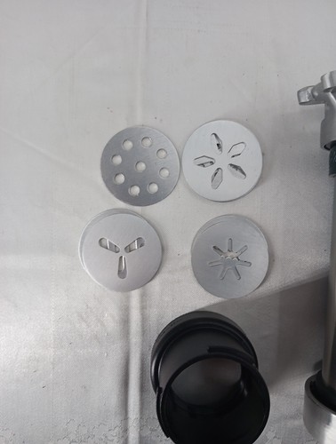 Wilton Cookie Pro Ultra Cookie Press With 9 Cookie Shapes - 第 2/4 張圖片