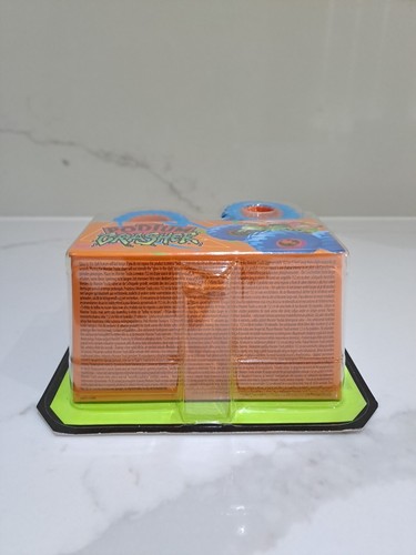 Hot Wheels Monster Trucks Brilla en la Oscuridad Escala 1:64 RÁPIDO P&P Podio Crasher - Imagen 9 de 10