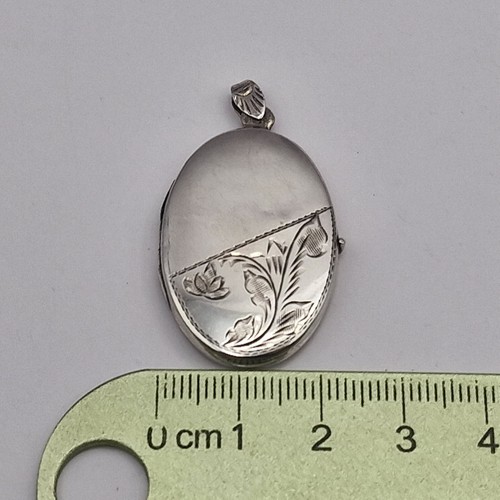 Vintage Sterling Silver Oval Locket with Scroll Engraving - Picture 17 of 17