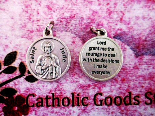 Saint St. Jude - Lord Grant me the courage.... - Silver Tone Round- Medal  - Picture 2 of 4