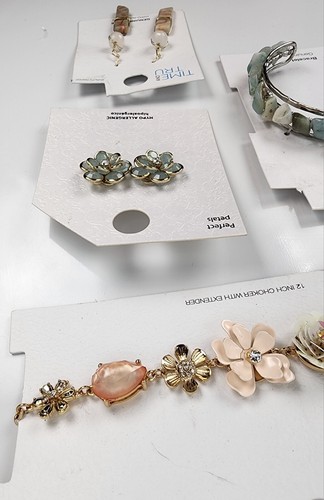 Time And Tru Jewelry Lot Necklace Earring Bracelet Fashion Jewelry Green Red - Picture 14 of 20