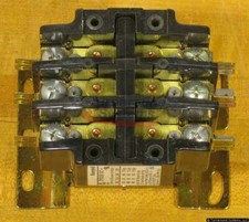 Honeywell DP3030B 1001 Definite Purpose Contactor With A 120 VAC Coil, NEW!