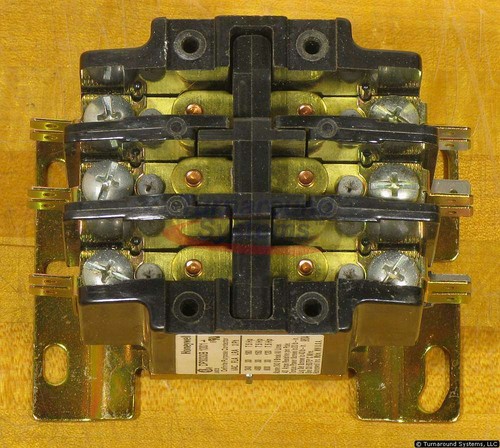 Honeywell DP3030B 1001 Definite Purpose Contactor With A 120 VAC Coil, NEW! - Picture 1 of 2