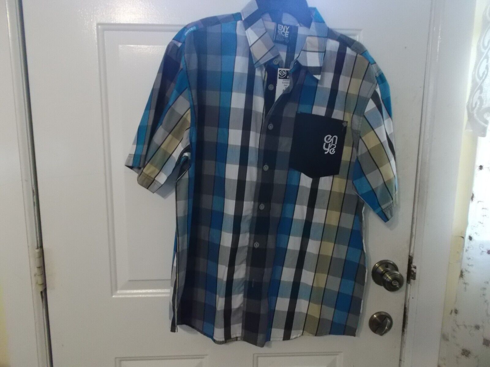 Picture 1 of 3