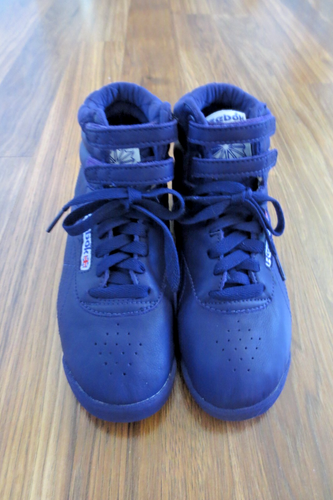 Reebok Classic Freestyle High Top 90s Aerobic Sneaker Gr. 6,5 NEU lila