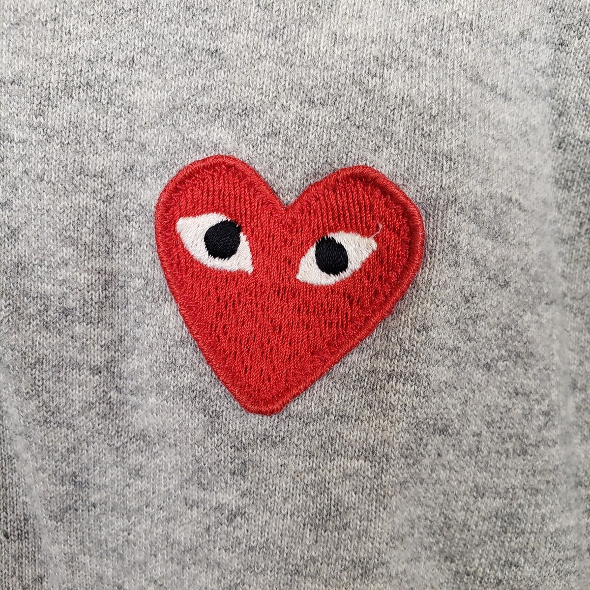 COMME DES GARCONS CDG PLAY FULL ZIP RED HEART HOODIE SMALL COMME DES GARCONS CDG PLAY FULL ZIP RED HEART HOODIE SMALL