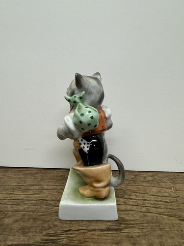 HEREND PORCELAIN HANDPAINTED PUSS IN BOOTS FIGURINE 5279 FROM 1939! - Picture 2 of 5