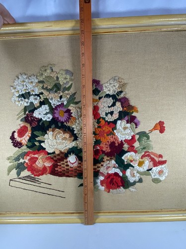 Vintage Embroidery Art Flower Basket Large Framed 1970’s? Needlework Vibrant - Picture 11 of 12