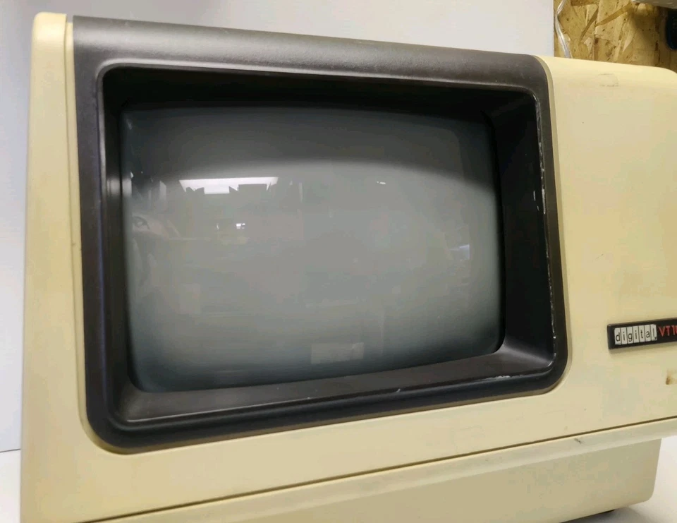 DEC Digital VT100-AA Vintage 1978 Desktop Video Terminal, 1. Gen *NO POWER-READ - Bild 2 von 4