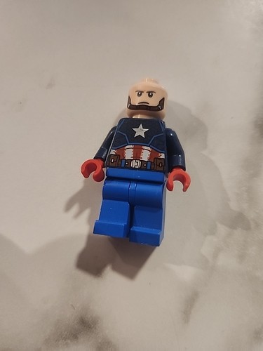 LEGO | Marvel Avengers - Capitan America senza casco da 76168 (2021) - Foto 10 di 13