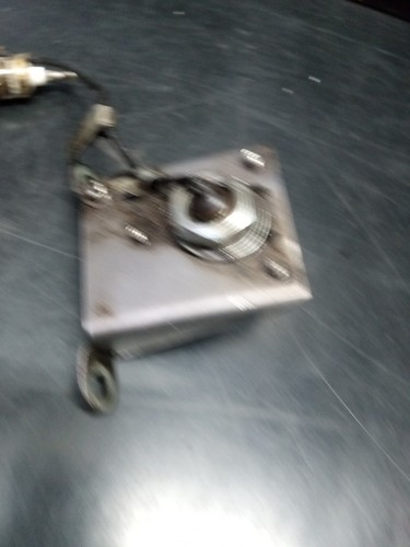SENSOR Kawasaki usado pieza # 21176-2061 flotador nivel aceite club car - Imagen 8 de 10