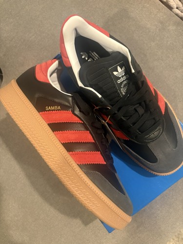 Adidas Samba XLG - schwarz/rot - Herren 9,5 - IE9178 brandneu im Karton - Bild 1 von 8