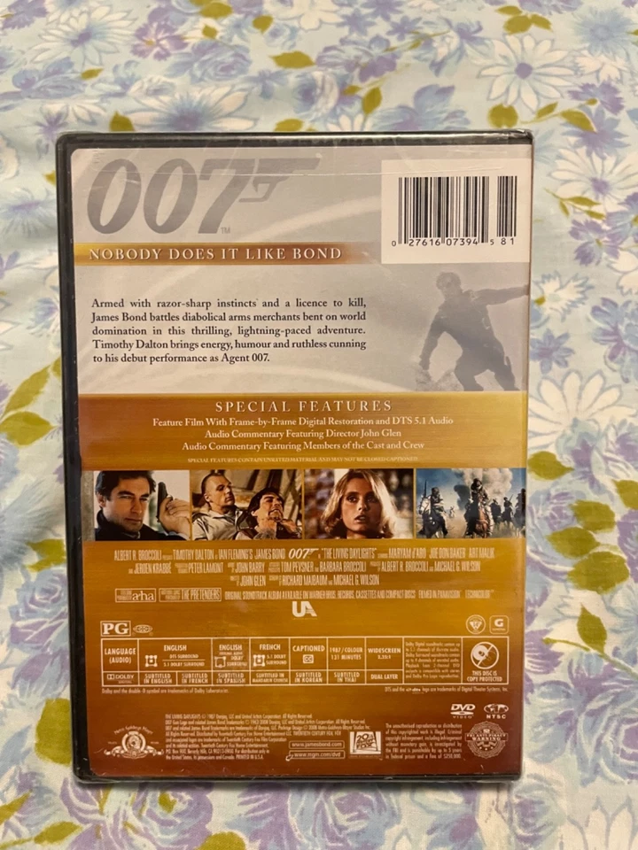 DVD James Bond 007 The Living Daylights BRAND NEW Timothy Dalton Ian Fleming Art Foto 4 de 4