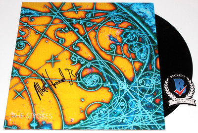ALBERT HAMMOND JR SIGNED THE STROKES 'IS THIS IT' VINYL ALBUM RECORD BECKETT COA