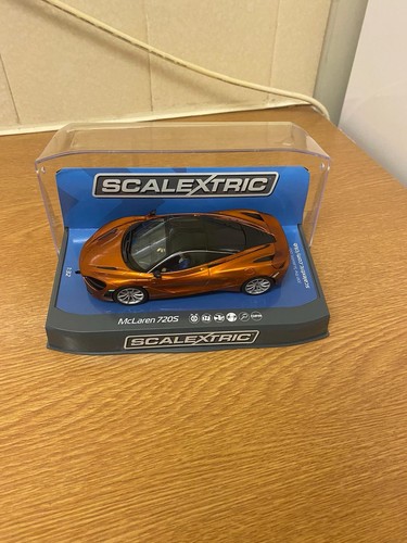 Scalextric McLaren 720s Azzorre C3895 - Foto 6 di 7