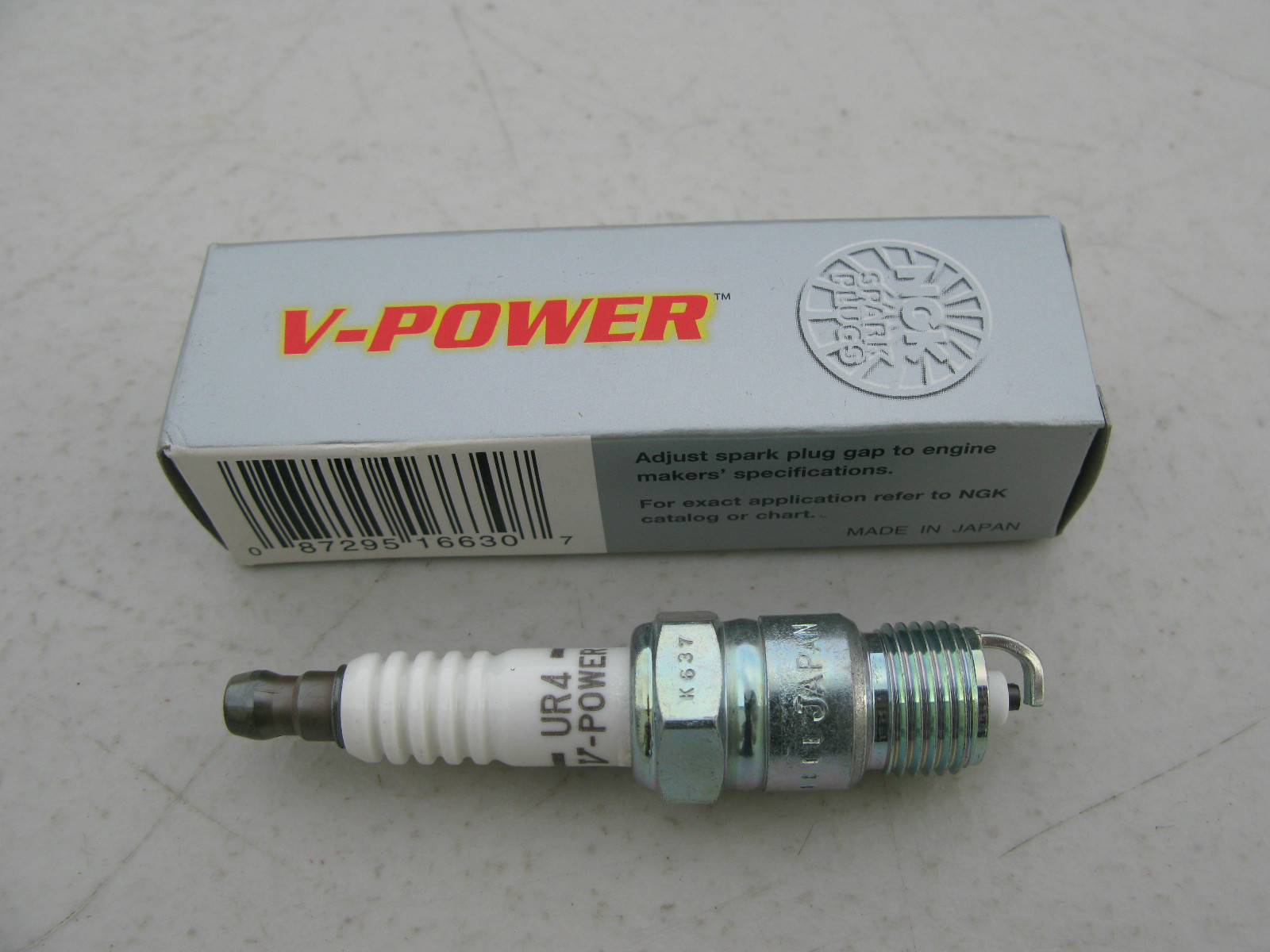 NGK V POWER SPARK PLUG #UR4 / 6630 fits Chevy Ford GMC Oldsmobile - lot of 5