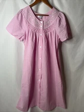 Miss Elaine Seersucker Gingham Checkered Short Sleeve Snap Front Robe Pink S