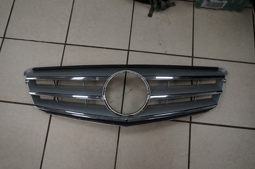 MERCEDES C KLASSE GRILL VORNE MITTE A2048800023 W204 AB 2007
