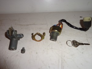 Kawasaki-KZ750-KZ-750-B-TWIN-G-LTD-OEM-IGNITION-SWITCH-WITH-LOCKS-27005-5006