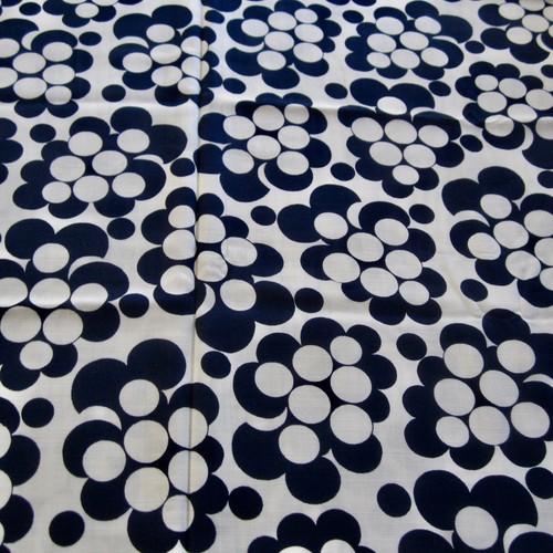 50cm x 90cm Vintage Tootal Spun Rayon Sewing Fabric 1950s Retro Blue Cream Spot - Picture 2 of 5