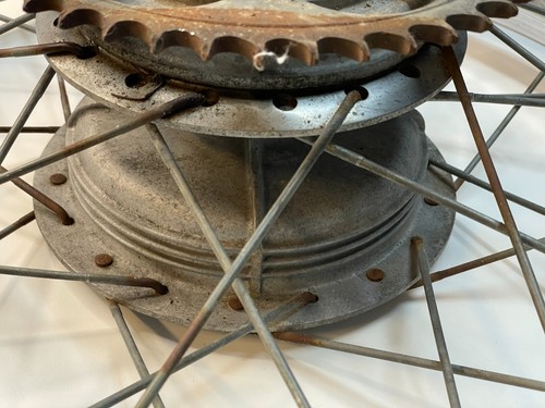 1969 DT1 B 250 Yamaha Enduro Rear Wheel - Picture 2 of 10