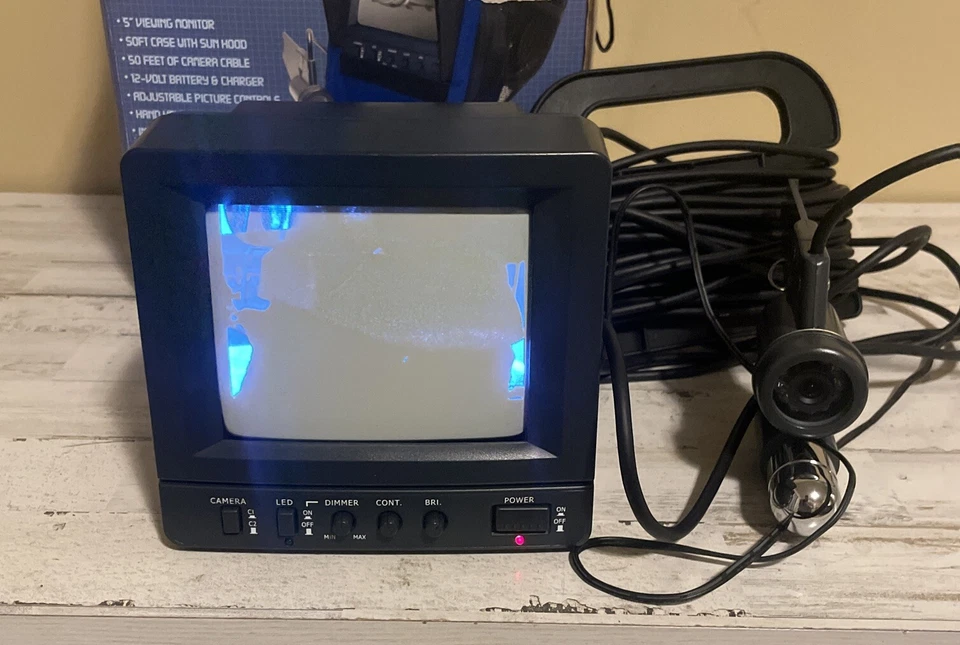 FISH CAM Buscador de Peces TV Cámara Subacuática Monitor de Peces Cargadores Cables Bolsa de Transporte Foto 2 de 4