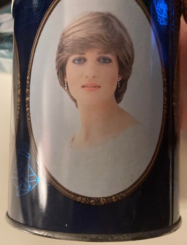 Prince Charles & Lady Diana Spencer Wedding Commemorative Storage Tin - Picture 5 of 7