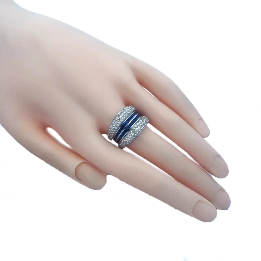 Anillo de oro con zafiro chopardo pavé de diamantes 3,80 quilates banda ancha blanca de 18 k Foto 2 de 4