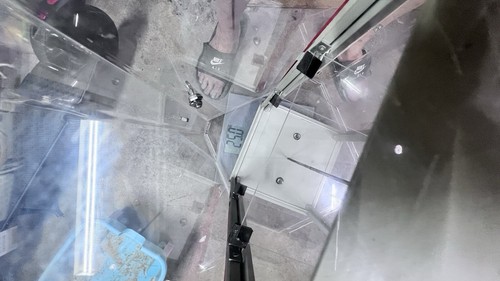 Nice Inner Spinning Lockable Countertop/Tabletop Showcase With Key - 第 19/20 張圖片