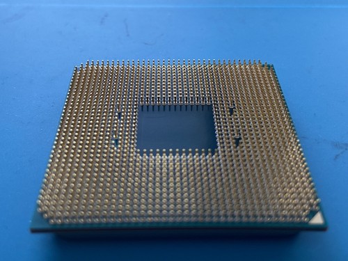 AMD RYZEN 3 2200G 3.50GHz AM4 Desktop Computer CPU Processor - Picture 3 of 4
