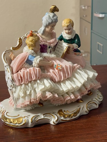 Gorgeous Dresden Porcelain Lace Figurine Mother w/Children Reading STORY TIME - Picture 2 of 13