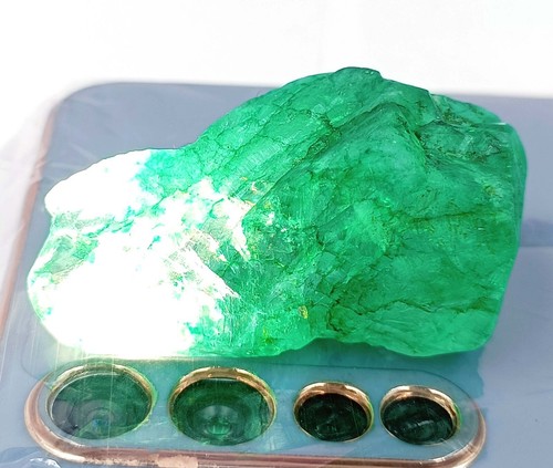 Dyed 200-250 Ct Green Emerald Brazil Rough Certified Loose Gemstone 24N - Picture 6 of 6