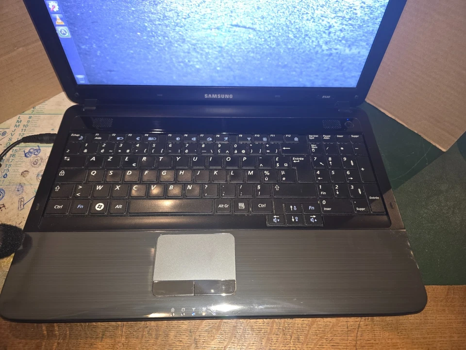 PC Samsung R540 - Imagen 3 de 4