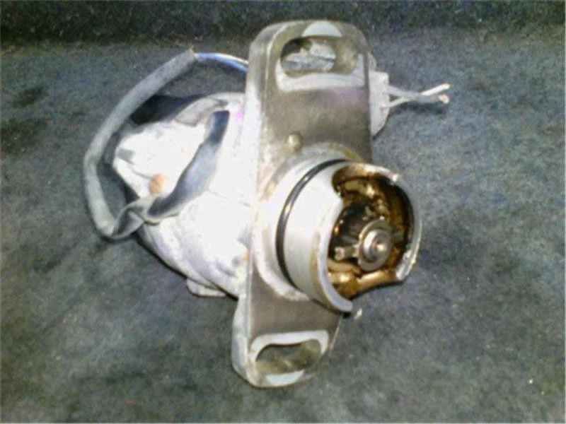 MITUBISHI Minicab U42T Distributor MD340411 P50100-22004264 - Image 3 of 3